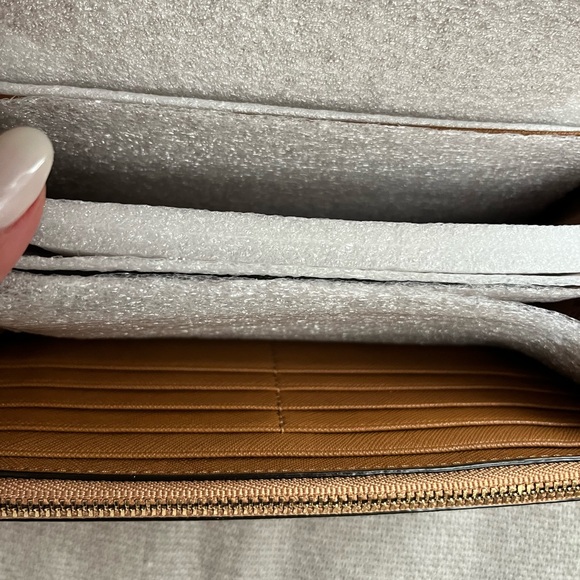 NWT Tory Burch Emerson Chain Wallet Crossbody Purse - Tiger’s Eye - Picture 2 of 5